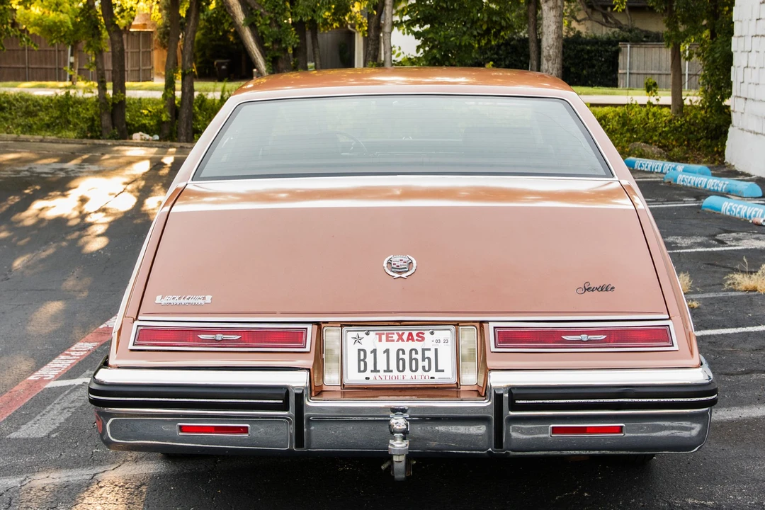 1982 Cadillac Seville - Image 9 of 31