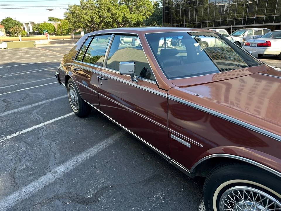 1982 Cadillac Seville - Image 22 of 31