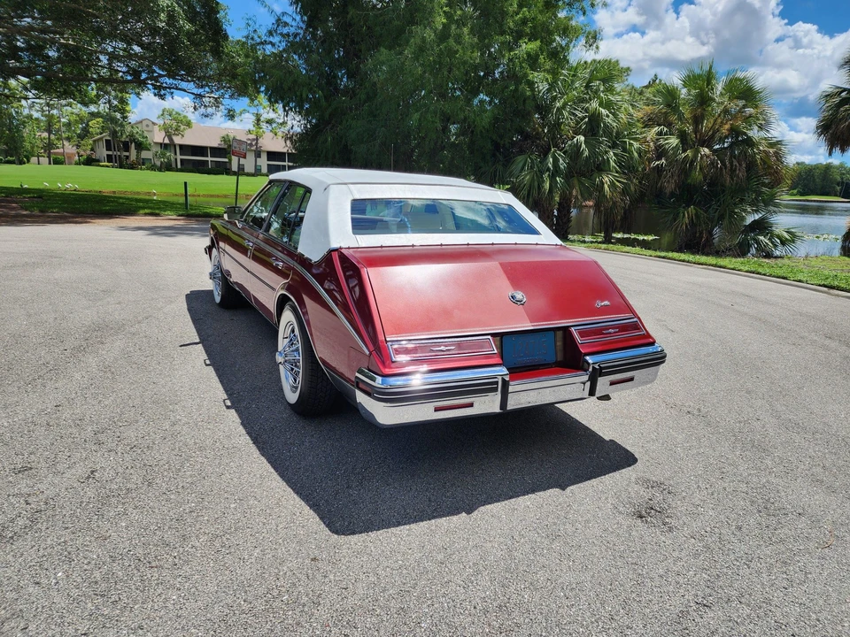 1982 Cadillac Seville - Image 19 of 31