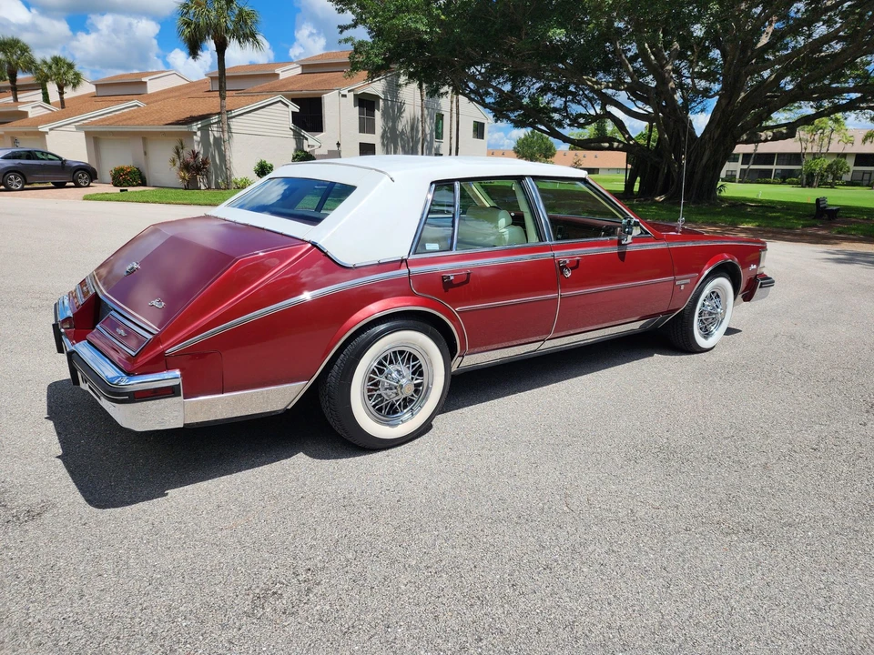1982 Cadillac Seville - Image 16 of 31