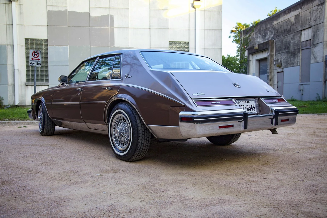 1982 Cadillac Seville - Image 11 of 31