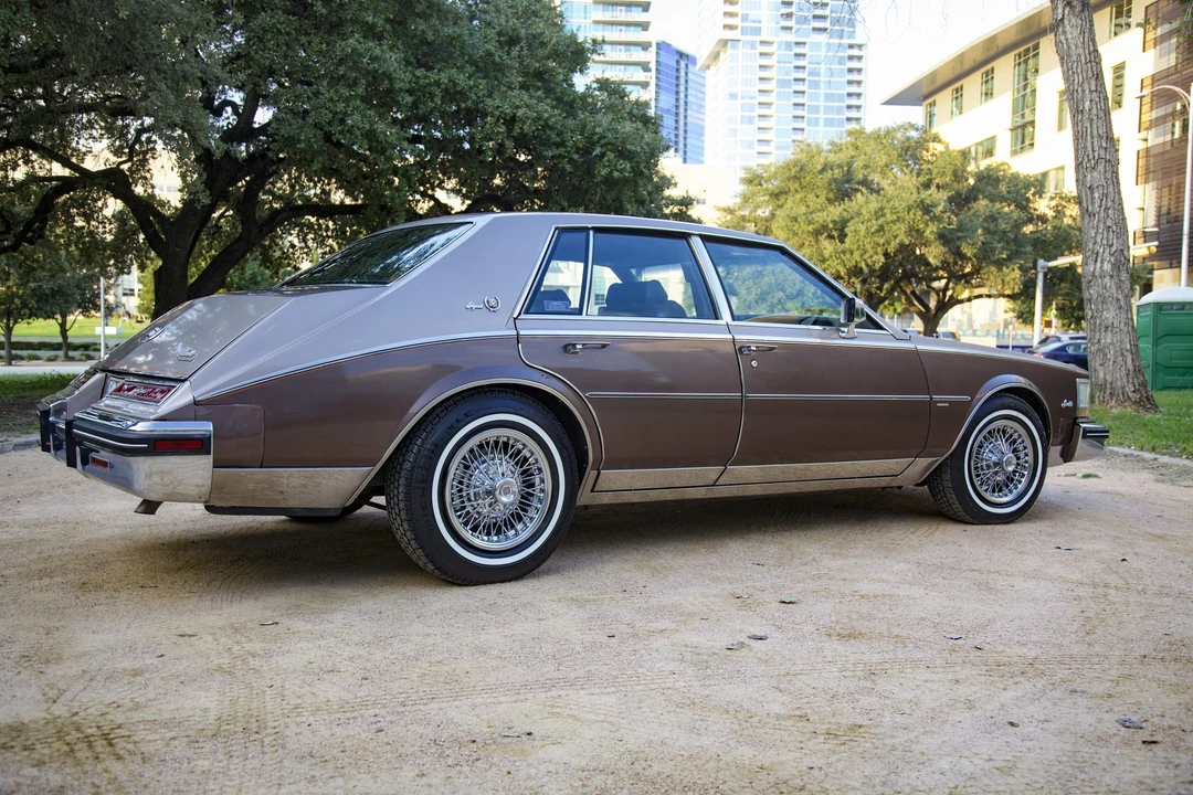 1982 Cadillac Seville - Image 15 of 31