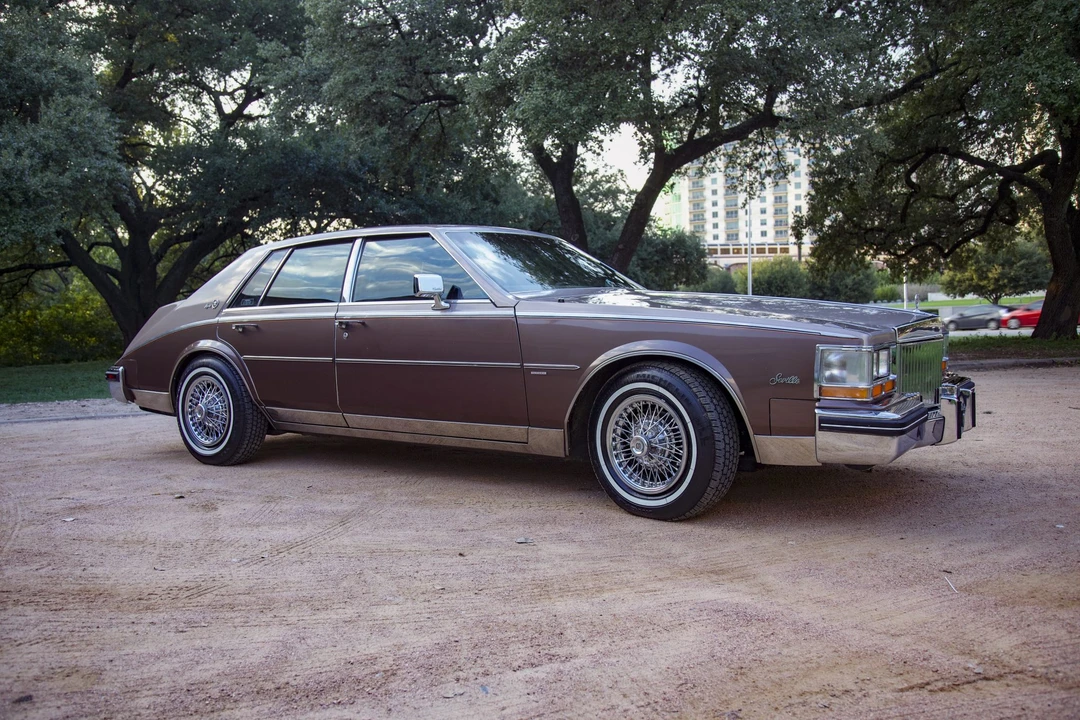 1982 Cadillac Seville - Image 18 of 31