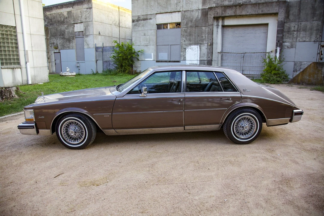 1982 Cadillac Seville - Image 7 of 31