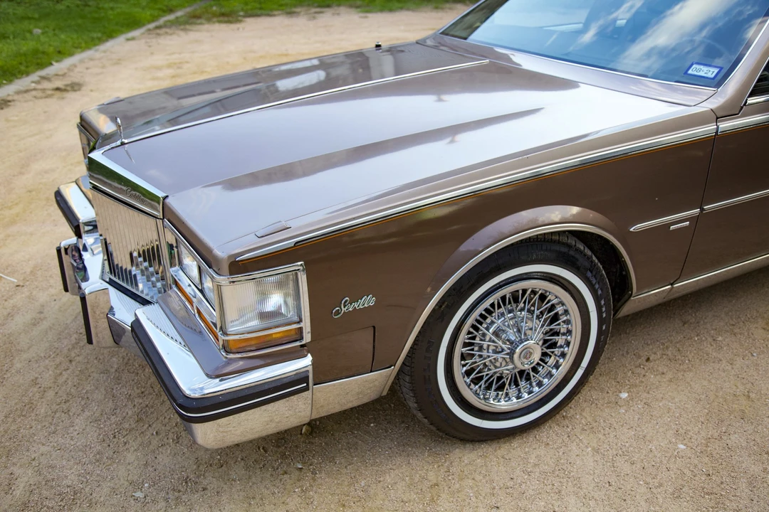 1982 Cadillac Seville - Image 25 of 31