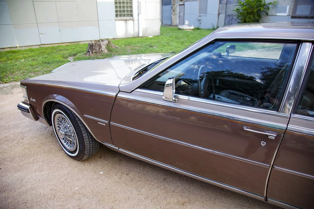 1982 Cadillac Seville - Image 26 of 31