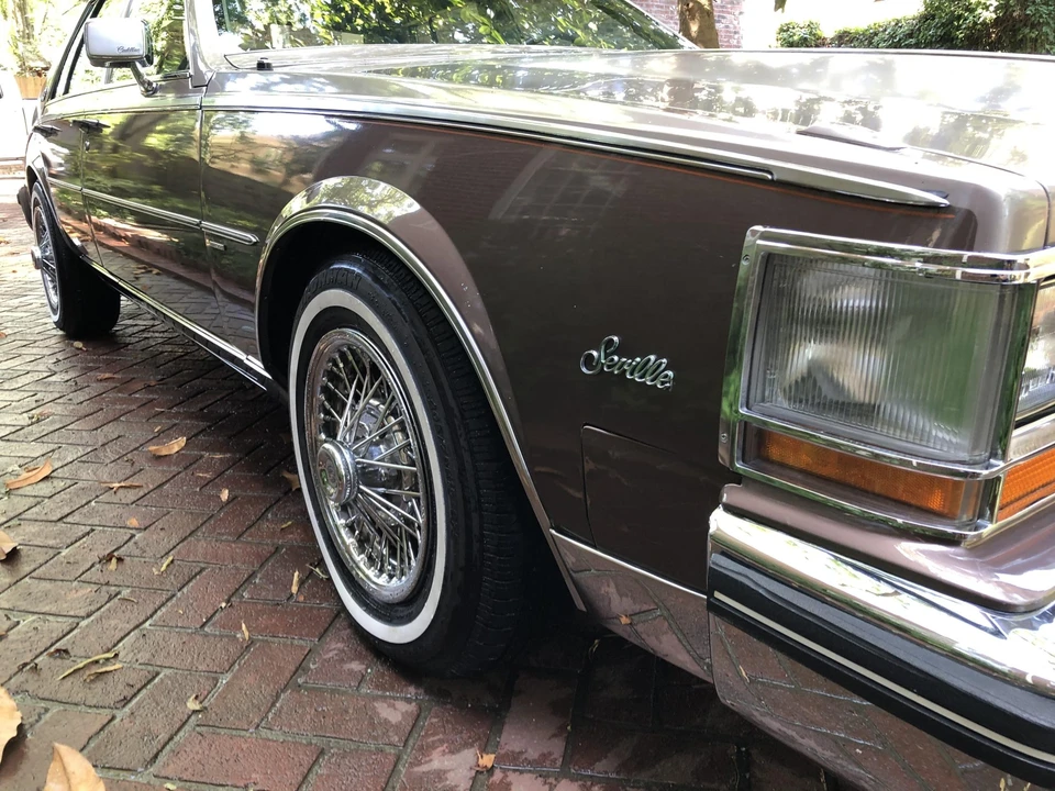 1982 Cadillac Seville - Image 26 of 31