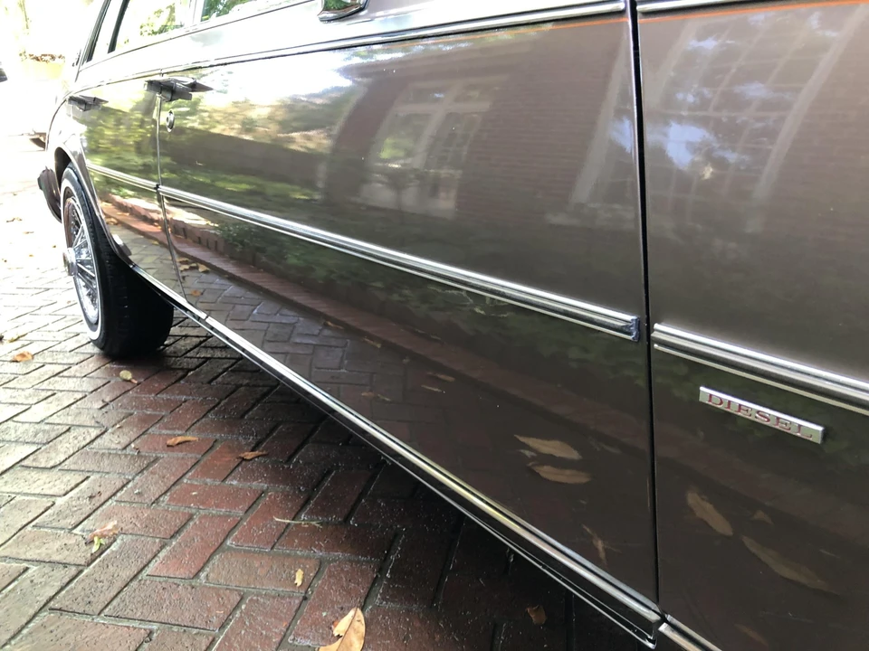 1982 Cadillac Seville - Image 25 of 31