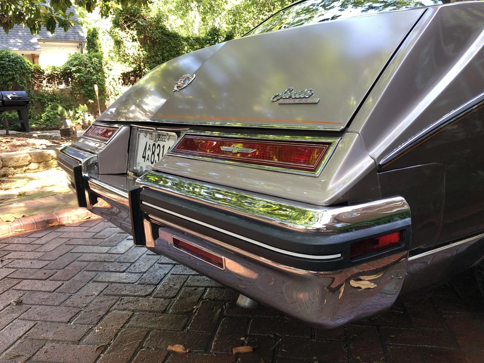 1982 Cadillac Seville - Image 22 of 31