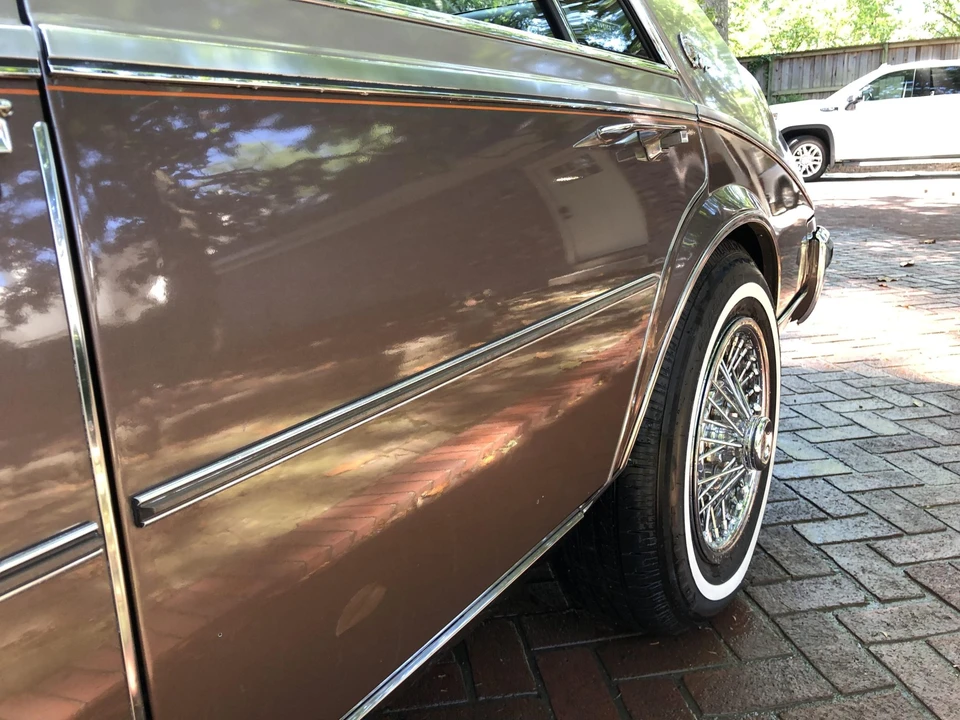 1982 Cadillac Seville - Image 16 of 31
