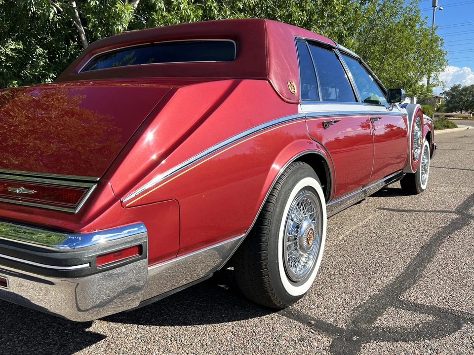 1982 Cadillac Seville - Image 27 of 31