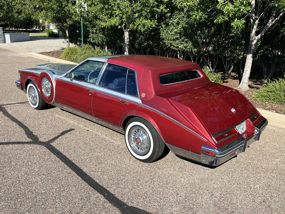 1982 Cadillac Seville - Image 16 of 31