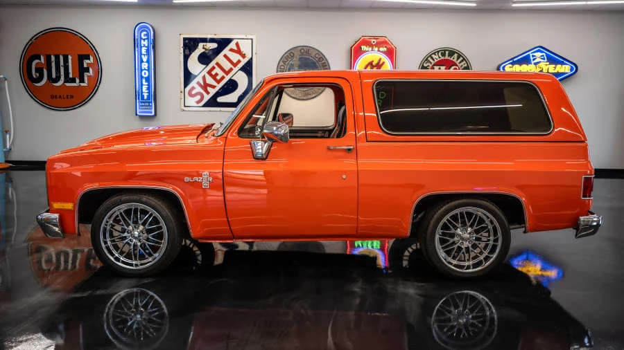 1982 Chevrolet K5 Blazer 2nd Gen - Image 2 of 12