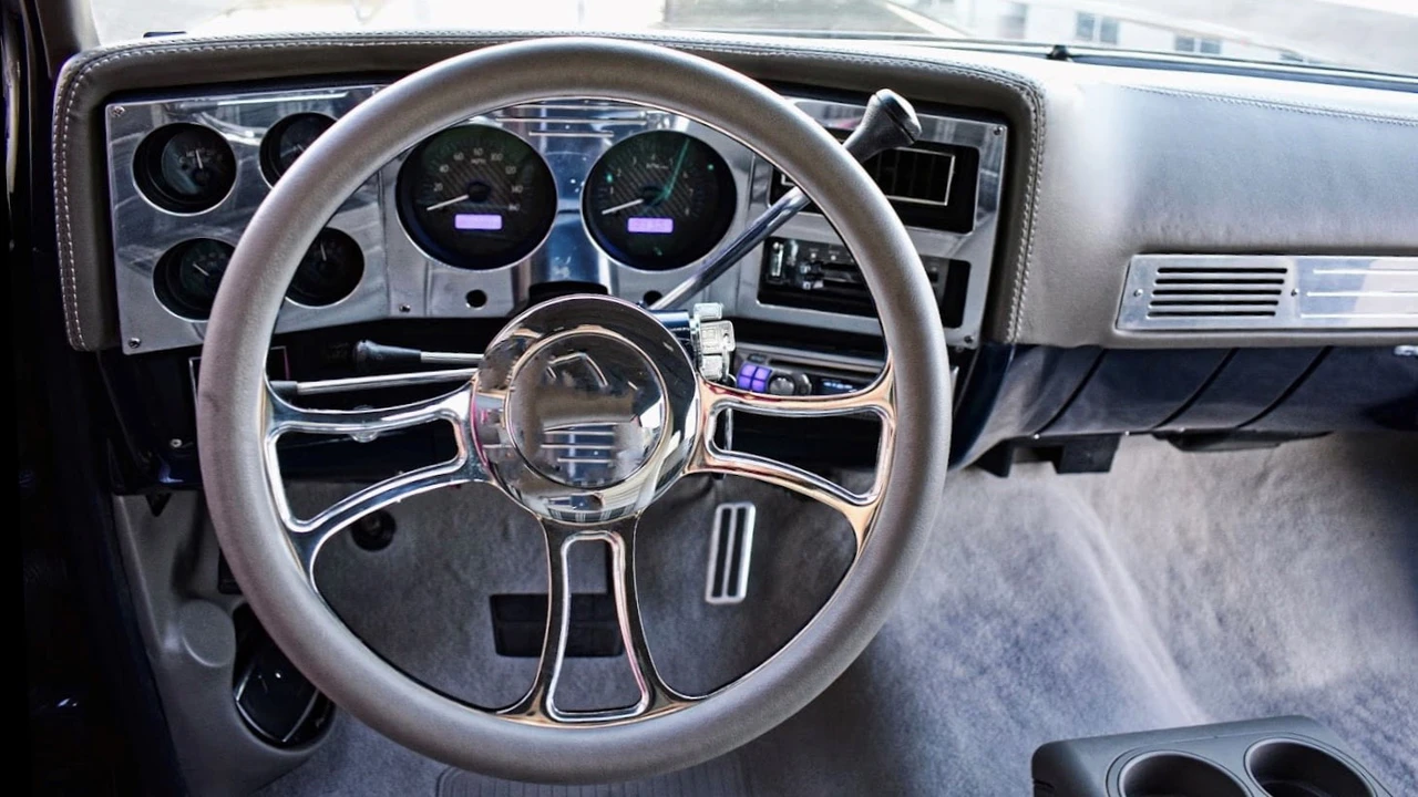 1982 Chevrolet K5 Blazer 2nd Gen - Image 10 of 24