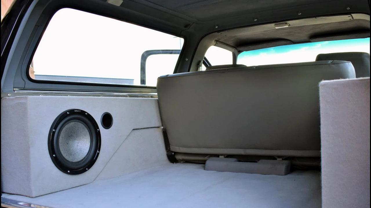 1982 Chevrolet K5 Blazer 2nd Gen - Image 15 of 24