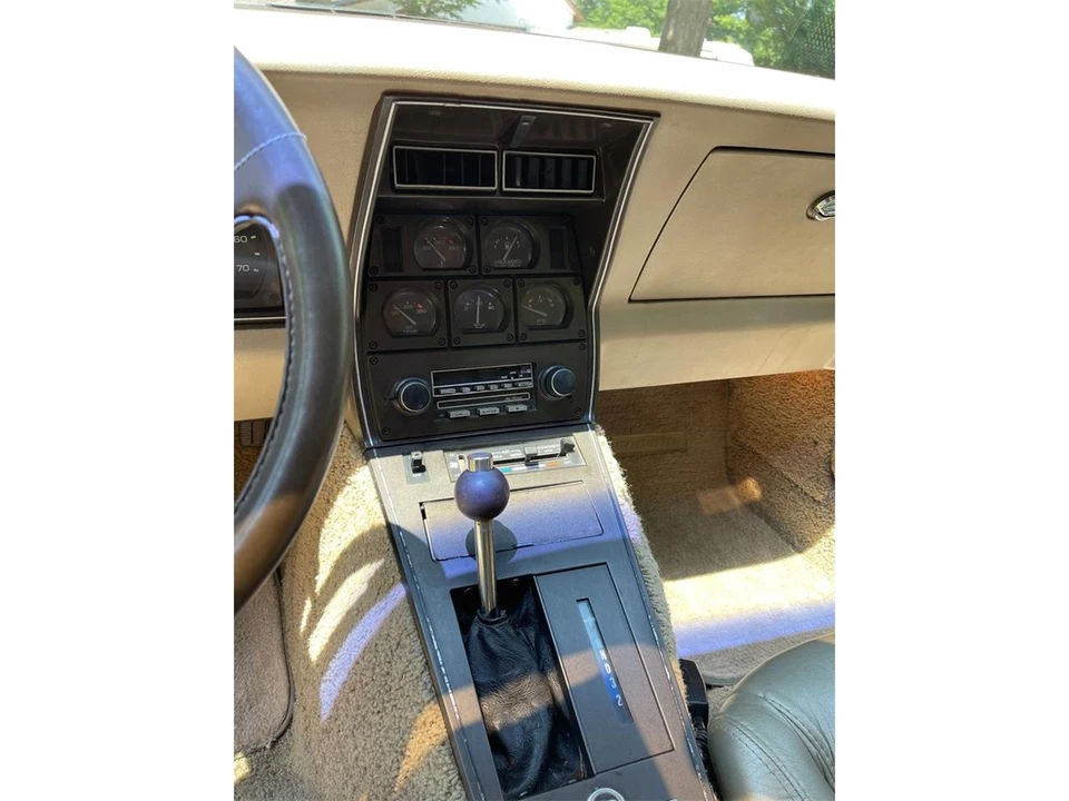 1982 Chevrolet Corvette C3 - Image 15 of 31