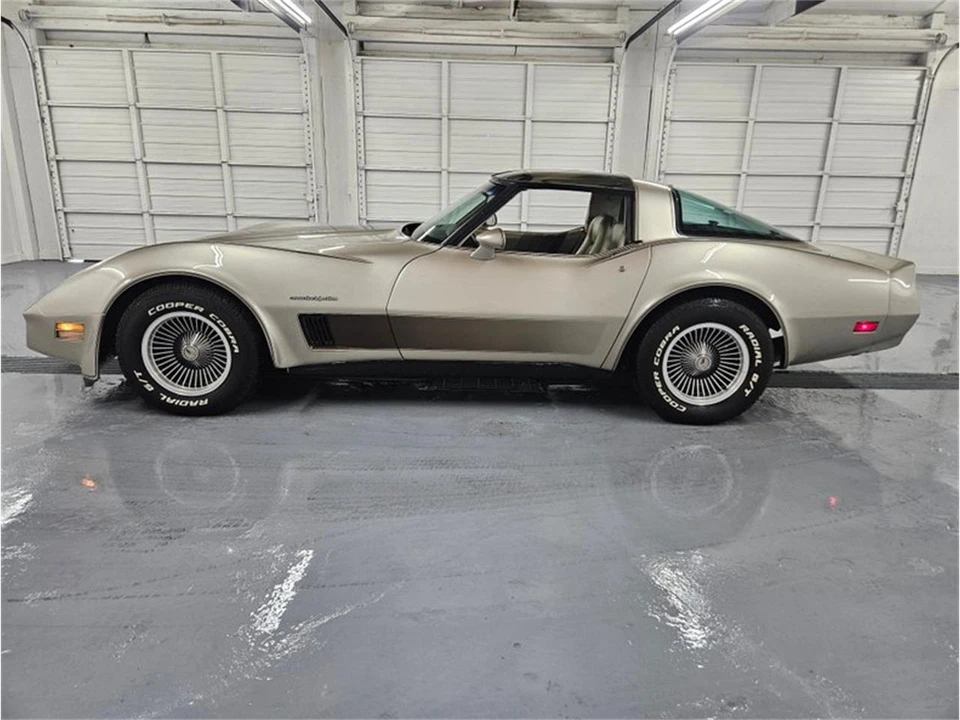 1982 Chevrolet Corvette C3 - Image 2 of 31