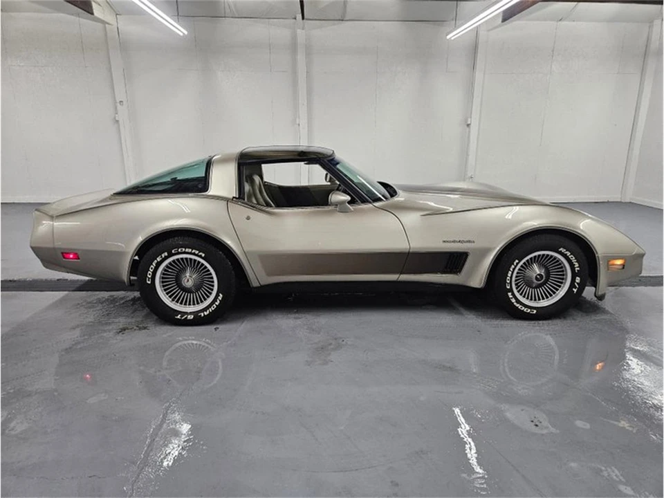 1982 Chevrolet Corvette C3 - Image 19 of 31