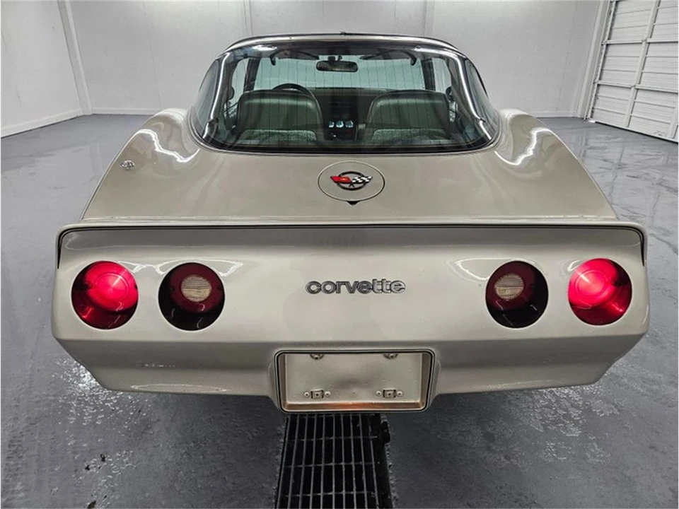 1982 Chevrolet Corvette C3 - Image 9 of 31