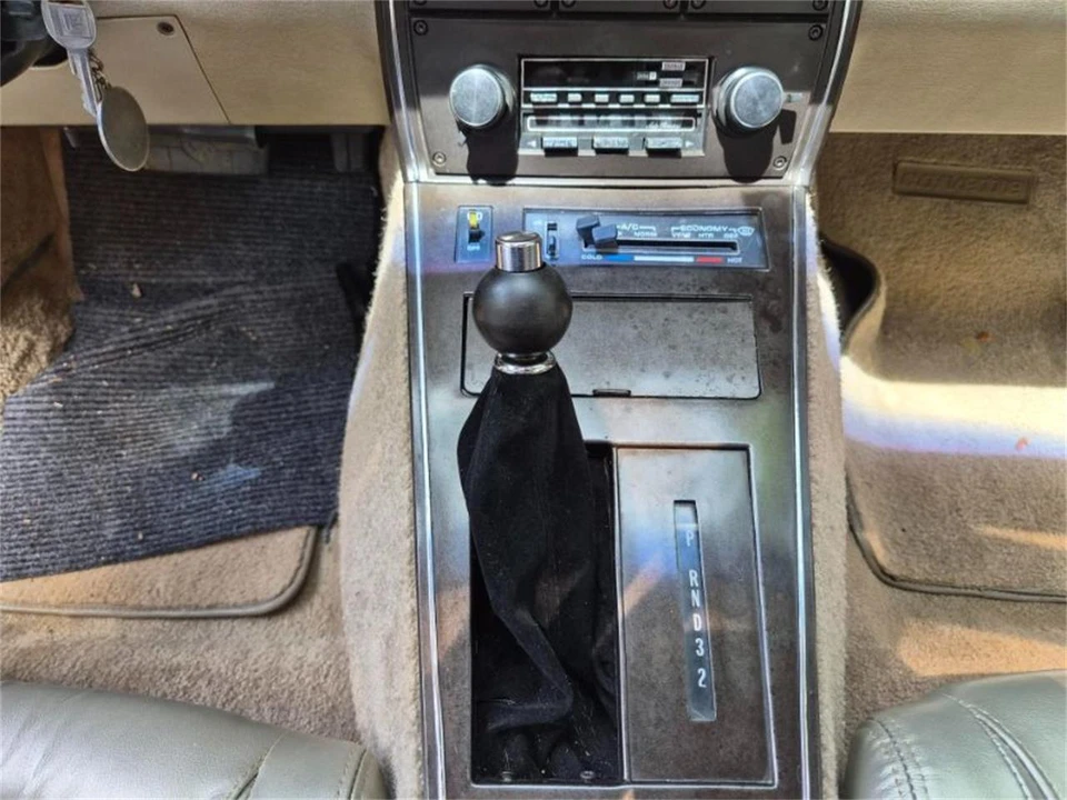 1982 Chevrolet Corvette C3 - Image 13 of 22