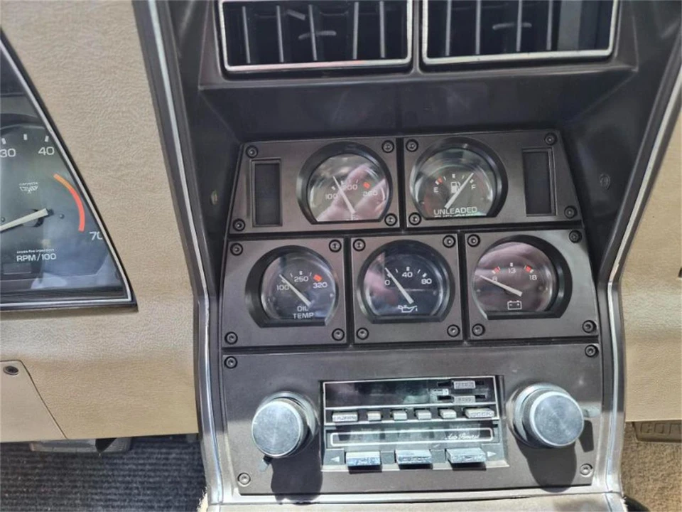 1982 Chevrolet Corvette C3 - Image 11 of 22