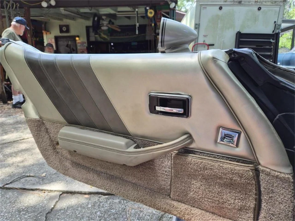 1982 Chevrolet Corvette C3 - Image 14 of 22