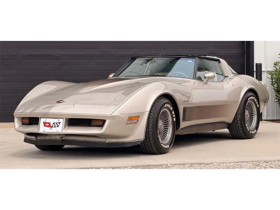 1982 Chevrolet Corvette C3 - Image 2 of 31