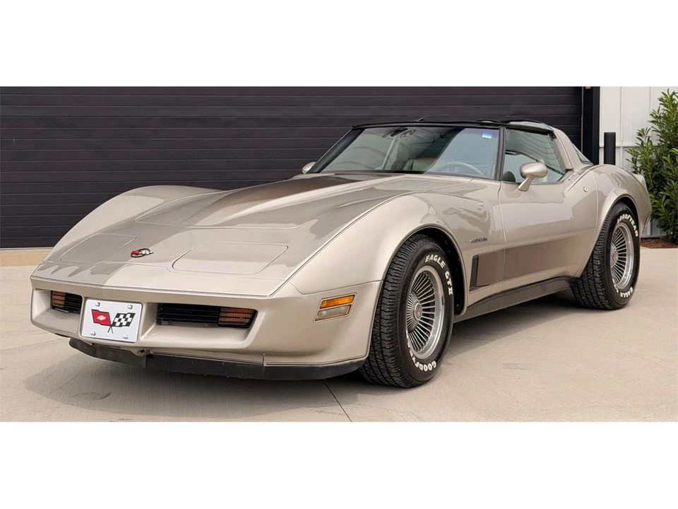 1982 Chevrolet Corvette C3 - Image 3 of 31