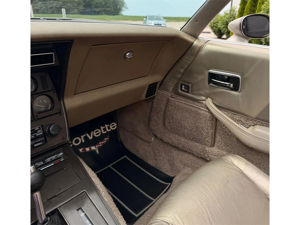 1982 Chevrolet Corvette C3 - Image 22 of 31