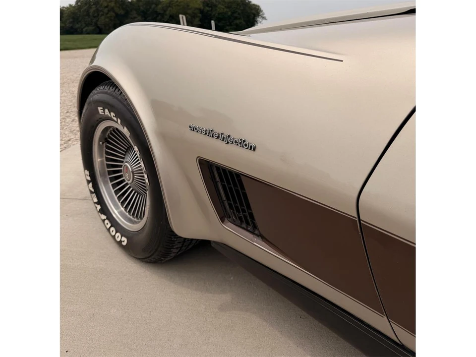 1982 Chevrolet Corvette C3 - Image 30 of 31