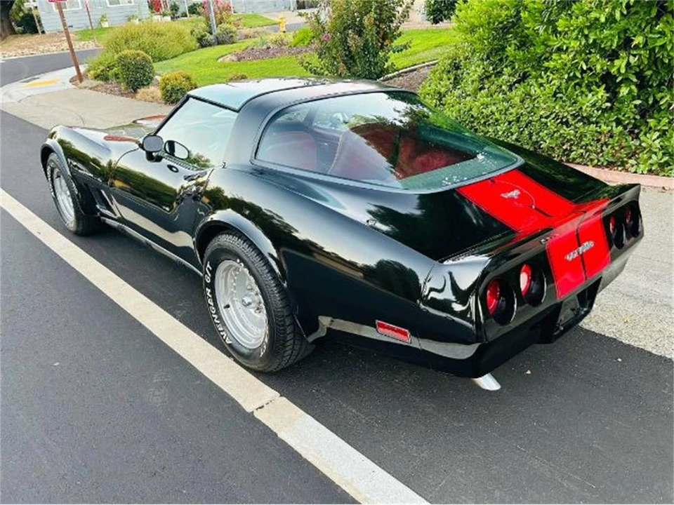 1982 Chevrolet Corvette C3 - Image 15 of 18