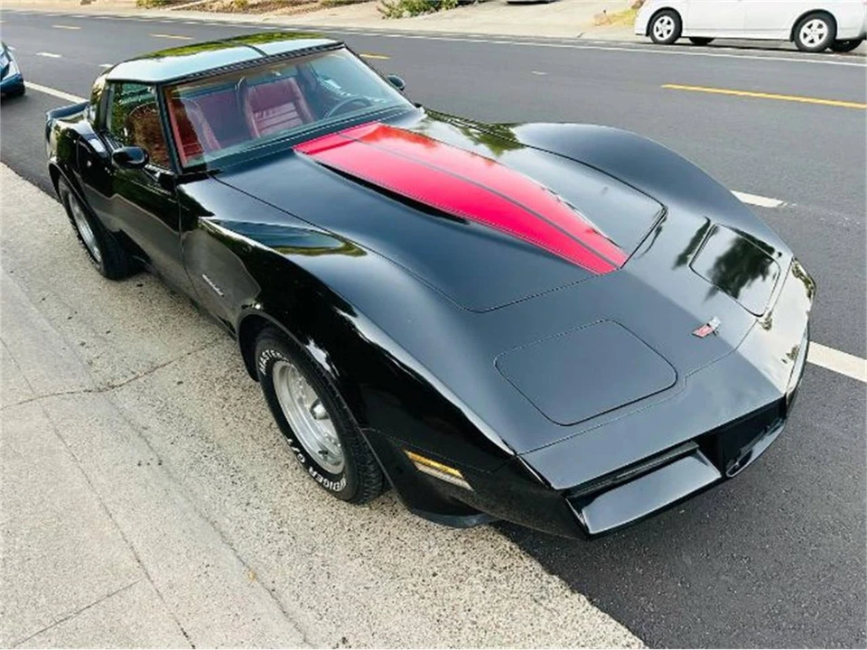 1982 Chevrolet Corvette C3 - Image 17 of 18