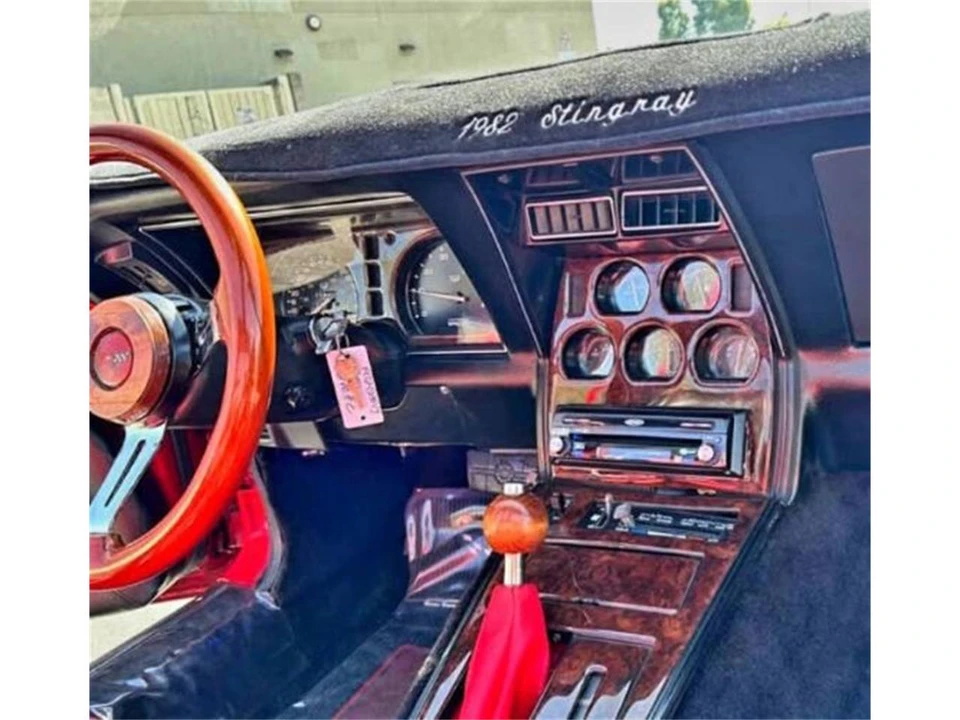 1982 Chevrolet Corvette C3 - Image 16 of 19