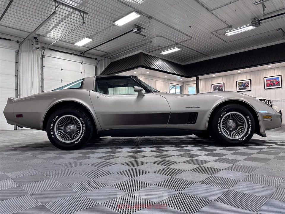 1982 Chevrolet Corvette C3 - Image 17 of 31