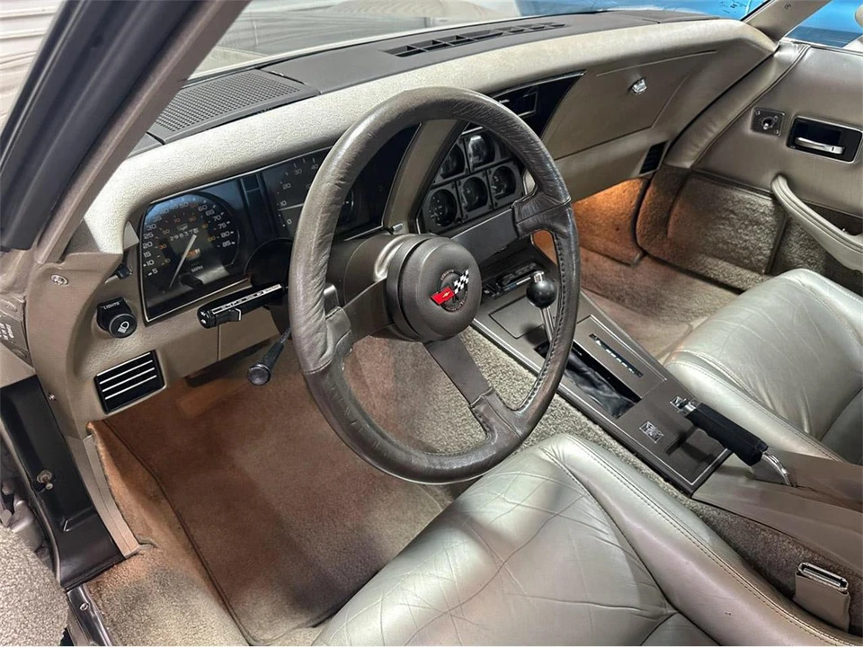 1982 Chevrolet Corvette C3 - Image 26 of 31