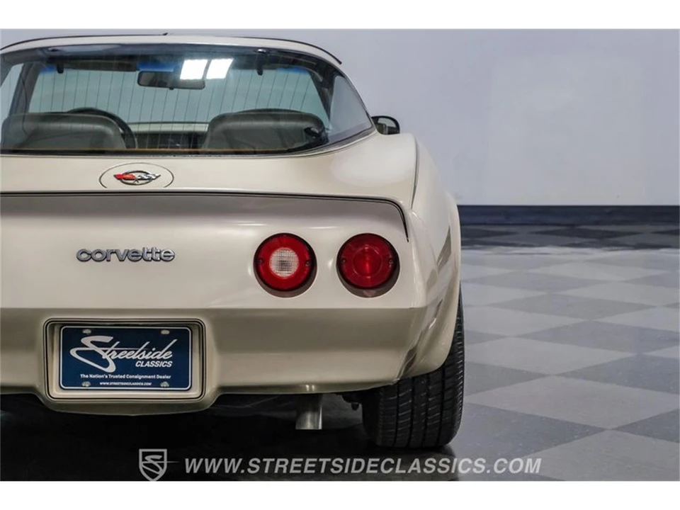 1982 Chevrolet Corvette C3 - Image 26 of 31