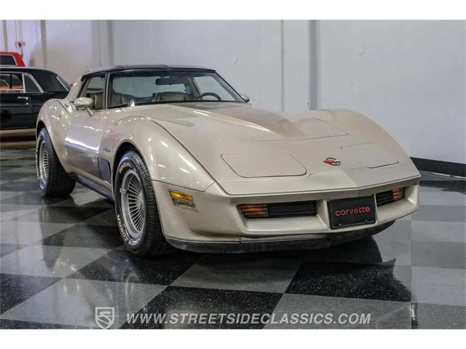 1982 Chevrolet Corvette C3 - Image 17 of 31