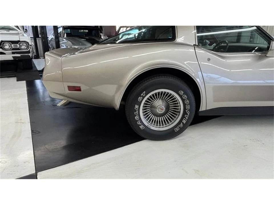 1982 Chevrolet Corvette C3 - Image 8 of 31