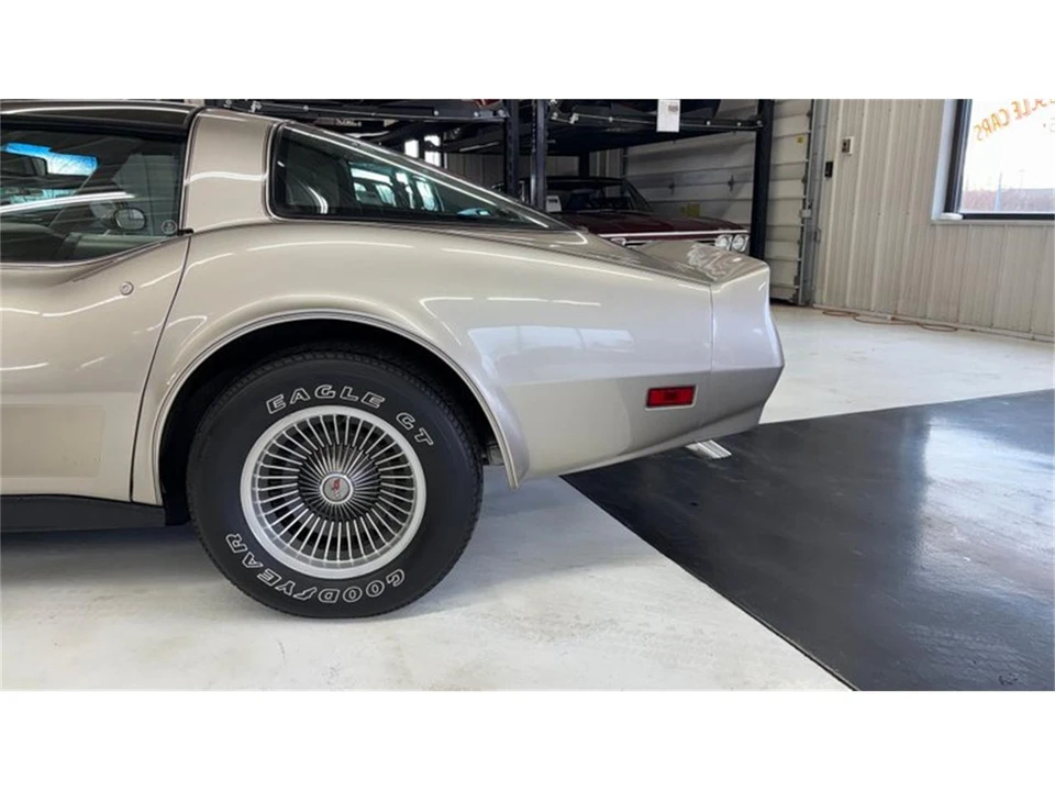 1982 Chevrolet Corvette C3 - Image 14 of 31