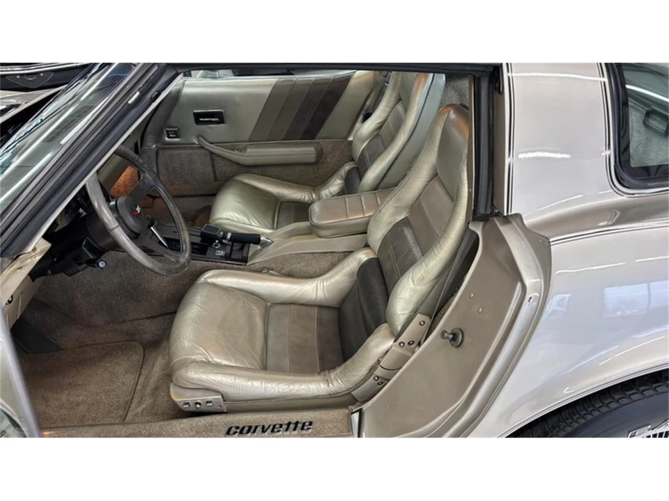 1982 Chevrolet Corvette C3 - Image 24 of 31