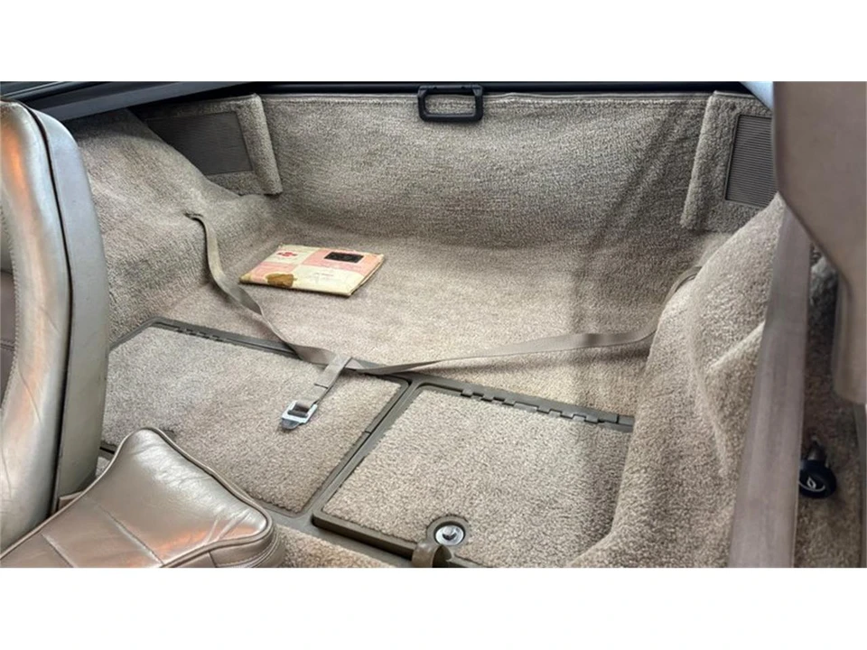 1982 Chevrolet Corvette C3 - Image 28 of 31