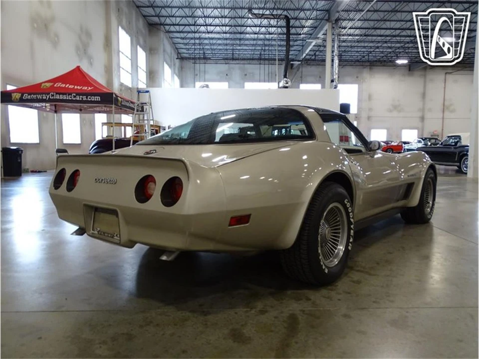 1982 Chevrolet Corvette C3 - Image 15 of 31