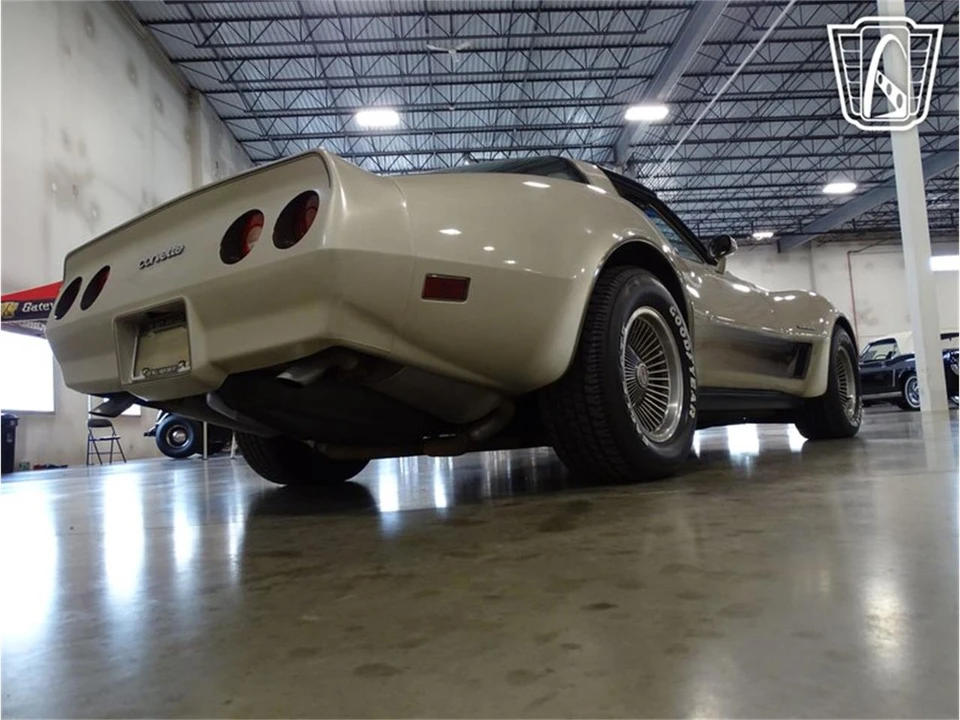 1982 Chevrolet Corvette C3 - Image 16 of 31