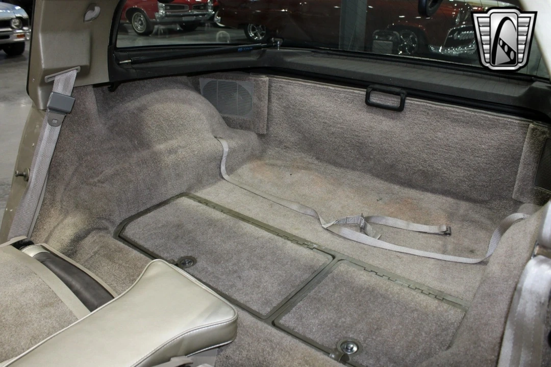 1982 Chevrolet Corvette C3 - Image 10 of 12