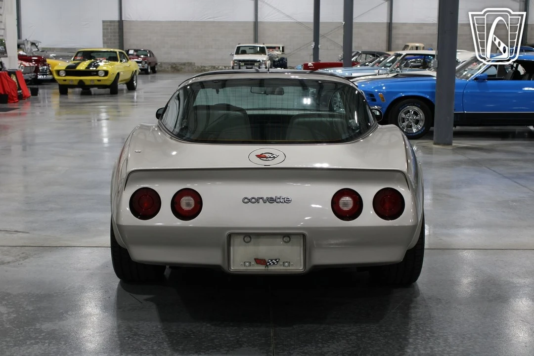 1982 Chevrolet Corvette C3 - Image 16 of 21