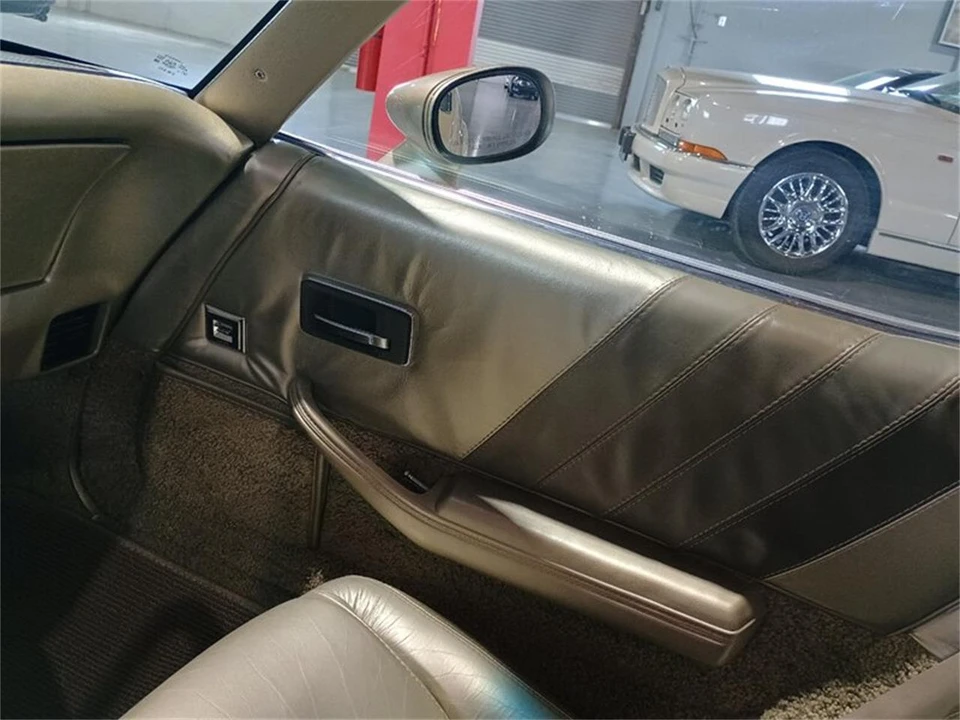 1982 Chevrolet Corvette C3 - Image 25 of 31
