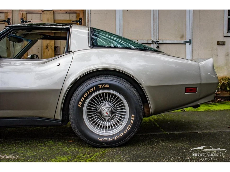 1982 Chevrolet Corvette C3 - Image 10 of 24