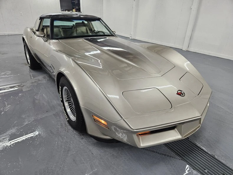 1982 Chevrolet Corvette C3 - Image 17 of 31