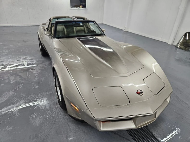 1982 Chevrolet Corvette C3 - Image 18 of 31