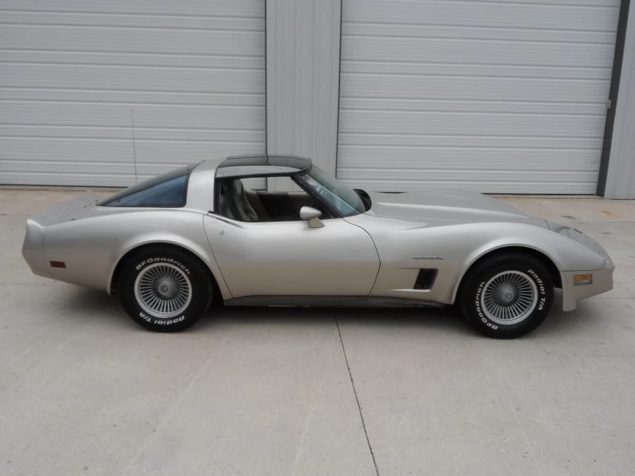 1982 Chevrolet Corvette C3 - Image 2 of 7